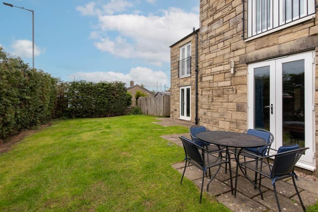 Ingledale Apartment, Ingleton, Yorkshire Dales National Park, Famous Three Peaks, Near The Lake District, Pets Are Welcome Ingleton  Exterior photo
